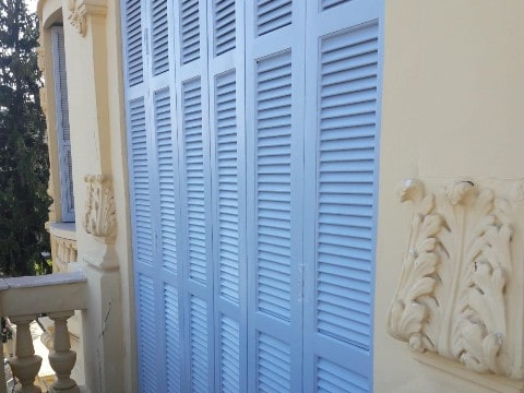La Menuiserie Barni, menuisier ébéniste à Nice depuis 1920, conçoit vos fenêtres, volets & persiennes en bois et assure la pose dans les règles de l'art.